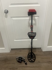 Minelab Vanquish 440 Metal Detector Works Great