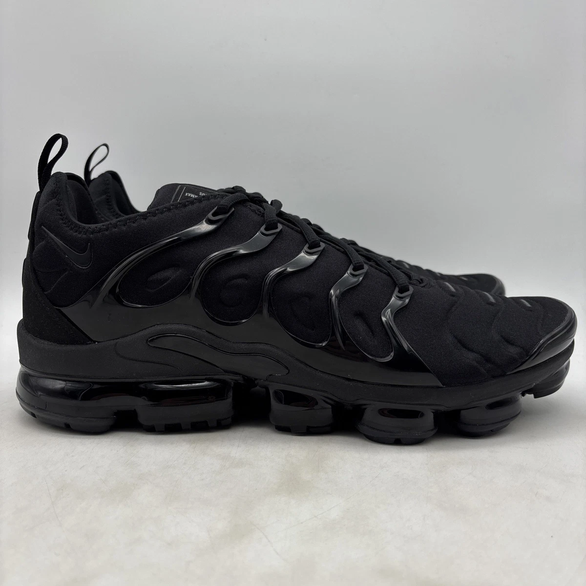 Preços baixos em Nike Air VaporMax Plus Low Triple Black | eBay