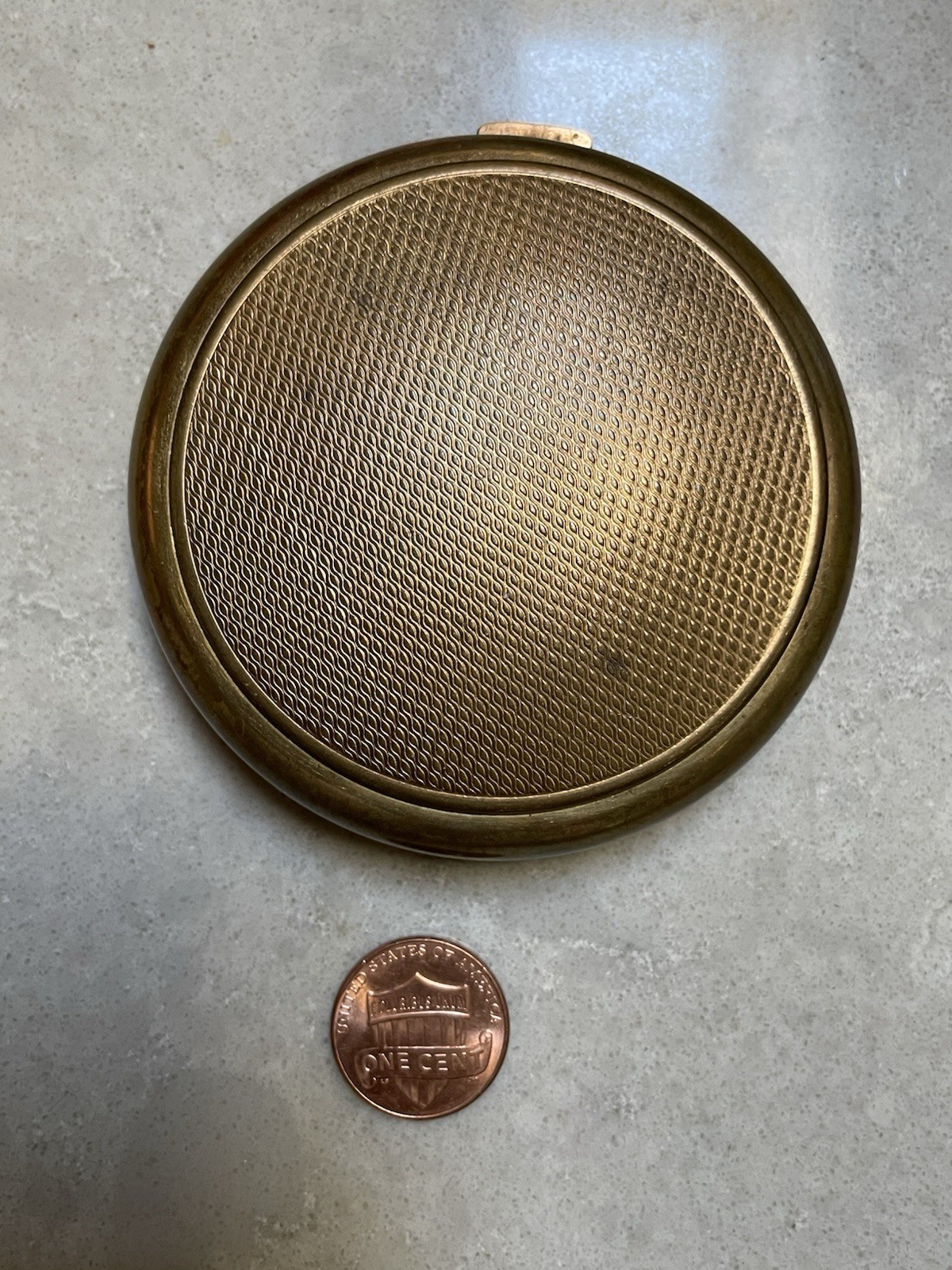 Vintage Rose & Gold Tone Powder Compact with Mirror Compartment