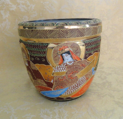 TT TAKITO JAPAN  HAND PAINTED MORIAGE SATSUMA 7'' PLANTER CA. 1922-44