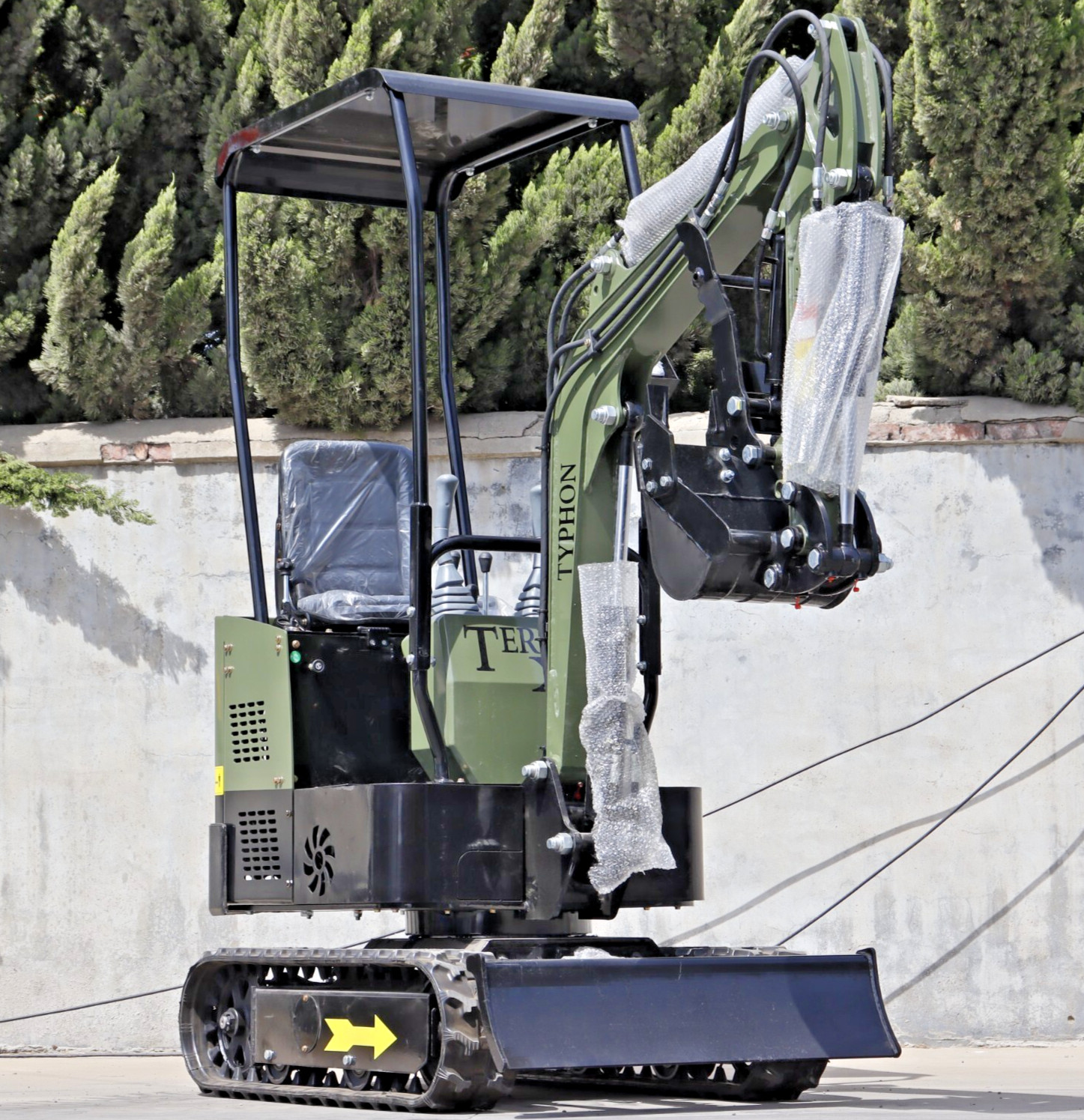 Free Ship Mini Excavator 1 Ton Digger 13.5hp Gas Tracked Crawler B&S EPA Engine