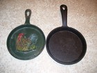 Pair of Vintage Decorative Small Cast Iron Skillets 1 with Rooster on it — photo 1