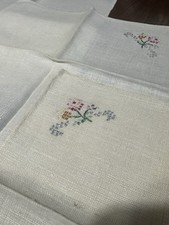 Set of 4 Floral Embroidered Linen Handkerchiefs Vintage Off White