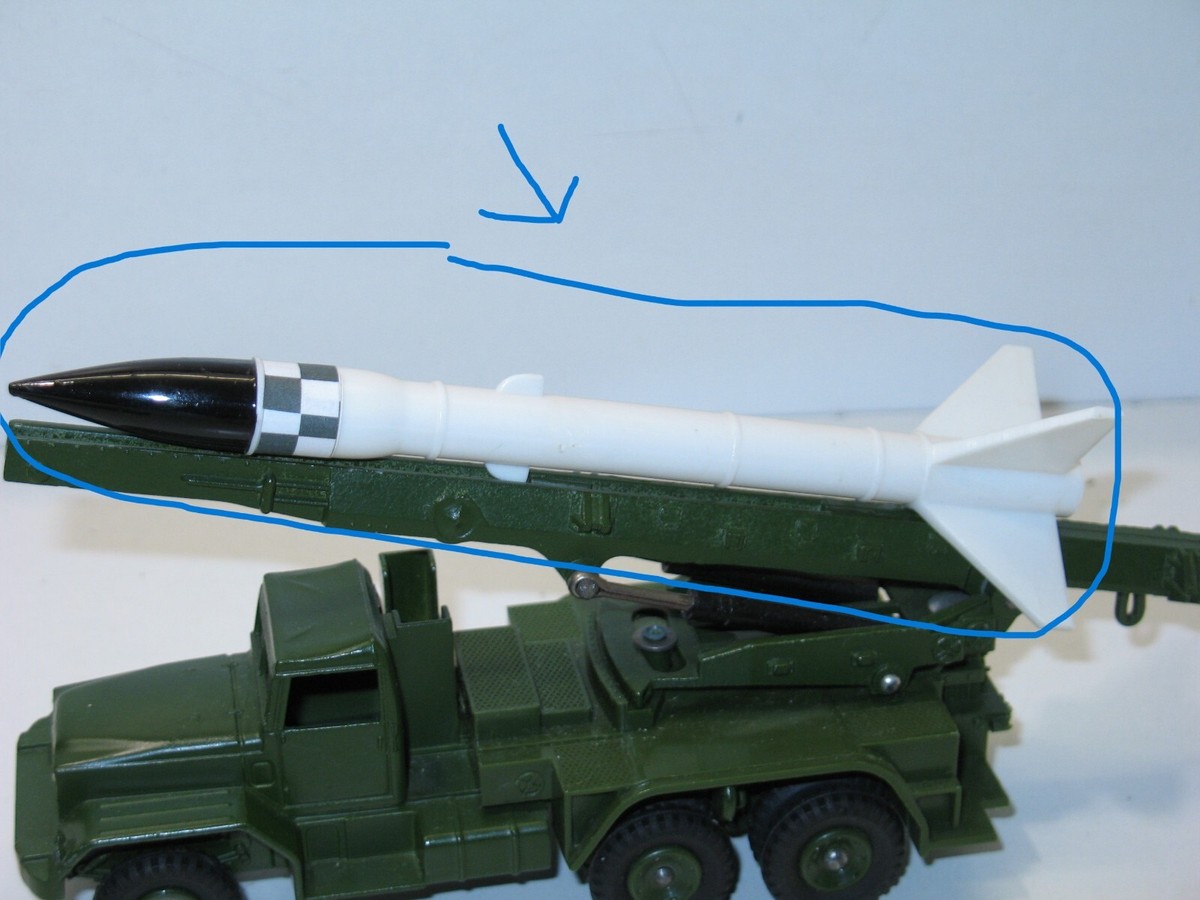 Dinky Toys – Camion Lance-fusées Honest John Avec Soldat – Véhicule Militaire Métal