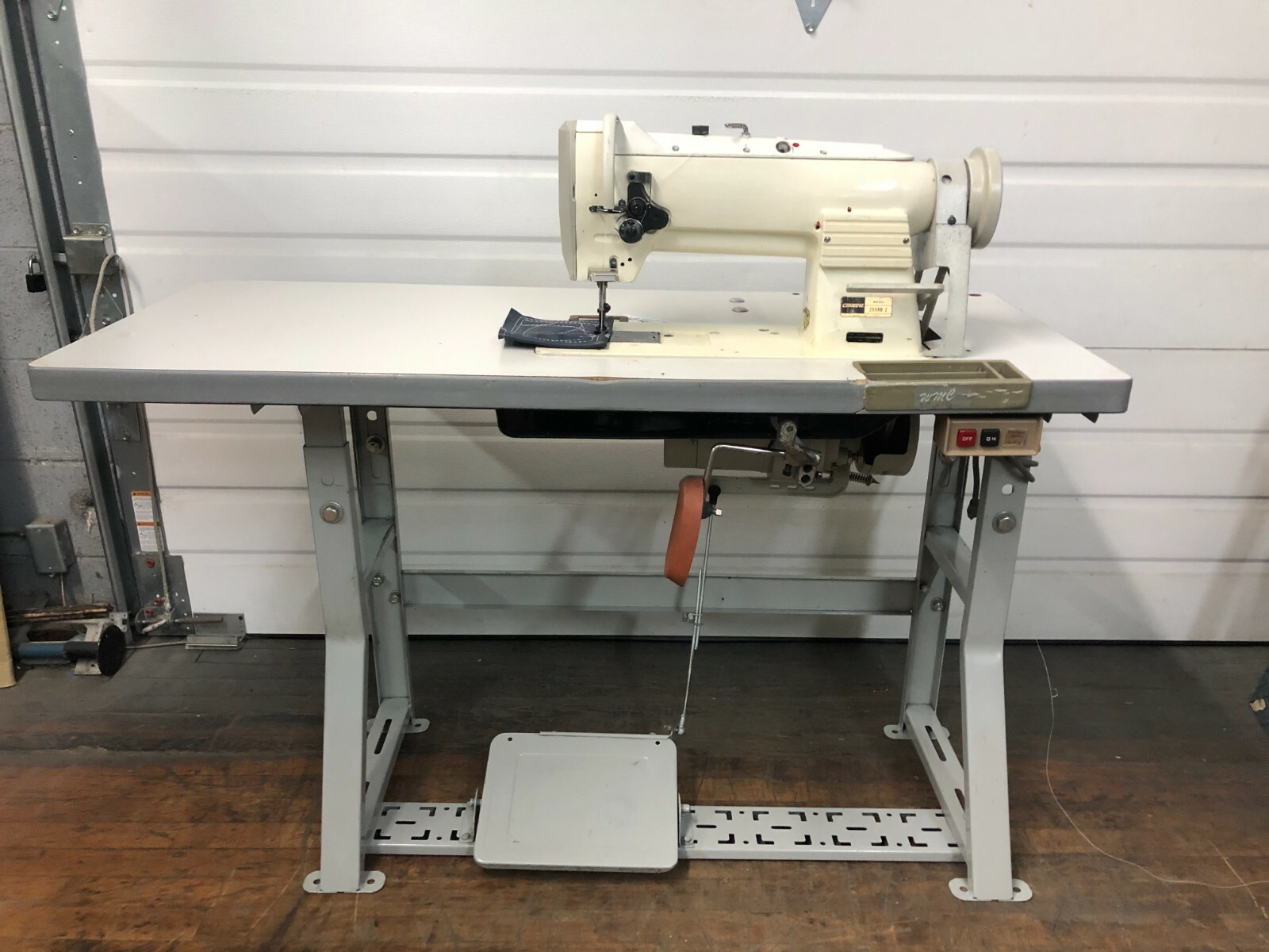 CONSEW 255RB2 WALKING FOOT BIG BOBBIN 110 VOLT INDUSTRIAL SEWING MACHINE JOKER5000 The Most