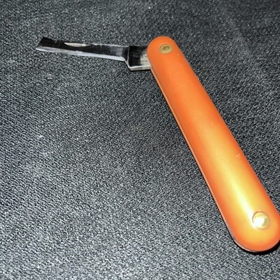 Gardening-Grafting Knife. 6.5  Long. 2  Blade. Unbranded. 