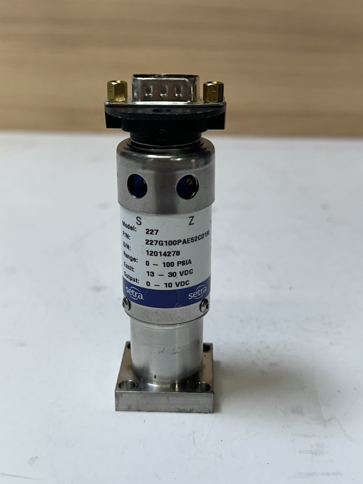 Setra 227G100PAE52CD1M Ultra High Purity Pressure Transducer 227