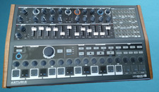Arturia MINIBRUTE 2S | MIDI USB Desktop Sintetizzatore Analogico/Sequencer Step