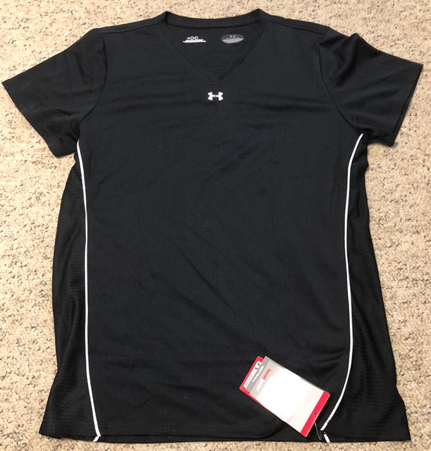 NWT Under Armour Women’s Heatgear Black Short Sleeve Softball Shirt