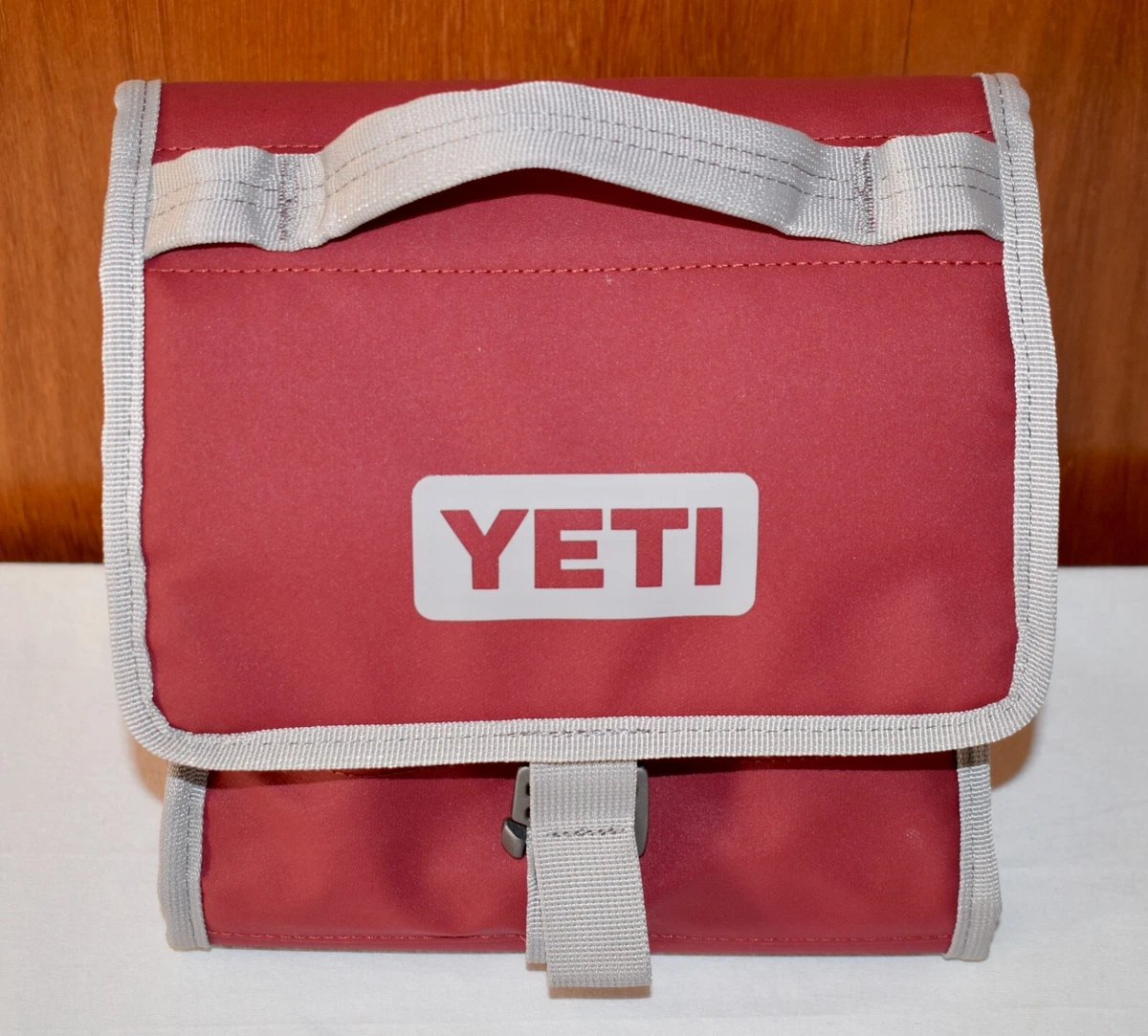 YETI Daytrip Lunch Bag - Hike & Camp