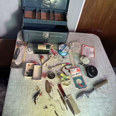 Vintage All-Metal Higgins Tackle Box Tool Box W/ Lot Of Fishing Tools 