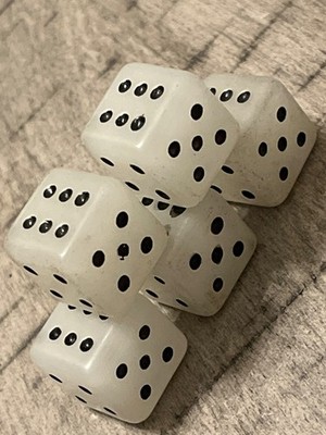 Vintage glow-in-the-dark (5) die dice set 111425aA@