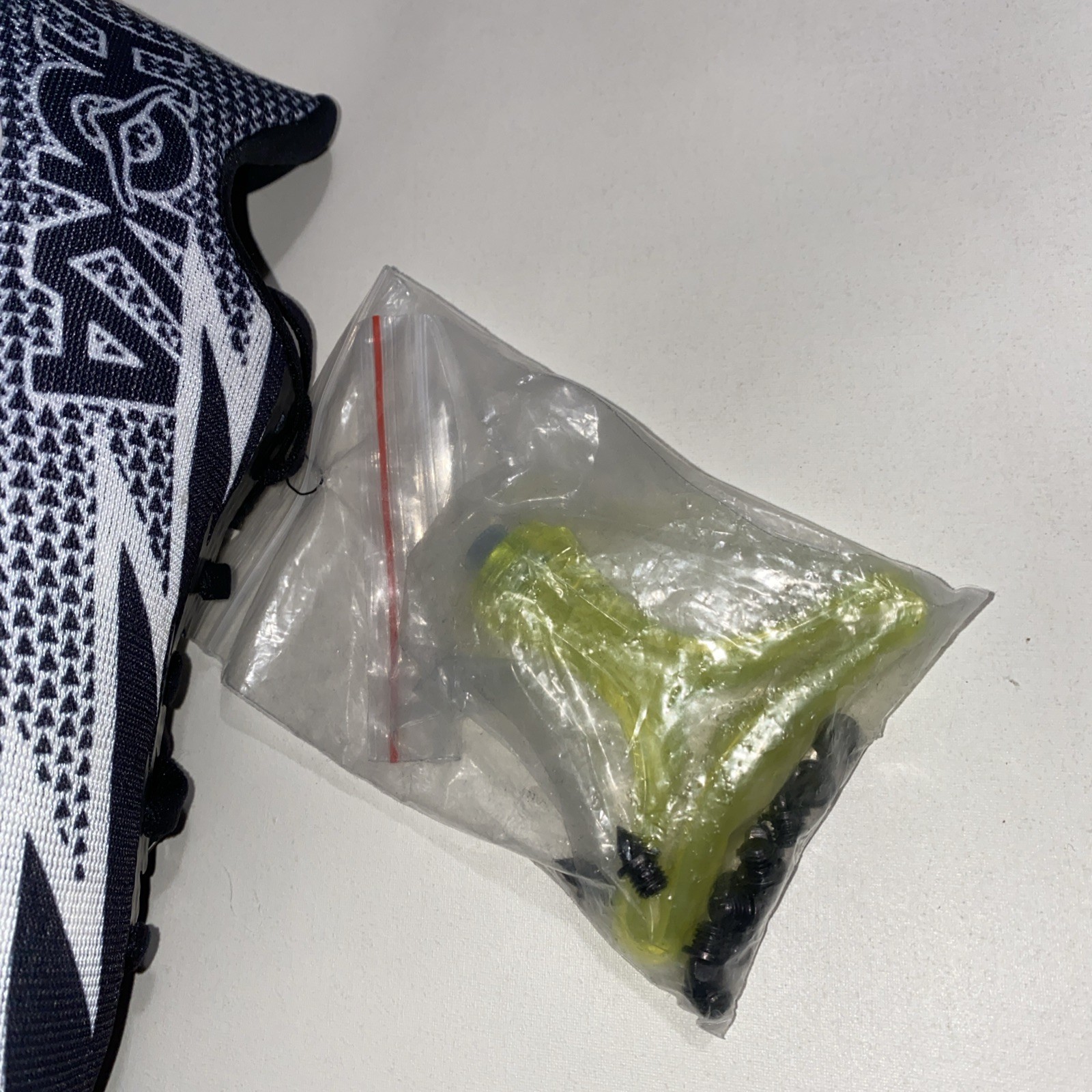 Hoka One One Crescendo MD Women’s 8 Mens 6.5Track Spike Running Shoes 1134520 thumbnail 8