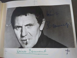 Autogrammsammlung 60 handsignierte Autogramme Musik Sänger Schauspiel Kino TV