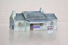 SD MOULDINGS N SCALE STONE PAINTED STATION PLATFORM OFFICE WAITING ROOM 10on