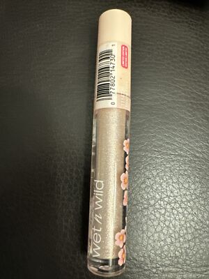 Wet n Wild Blooming Plumping Lip Gloss color Bloom Time .1oz n
