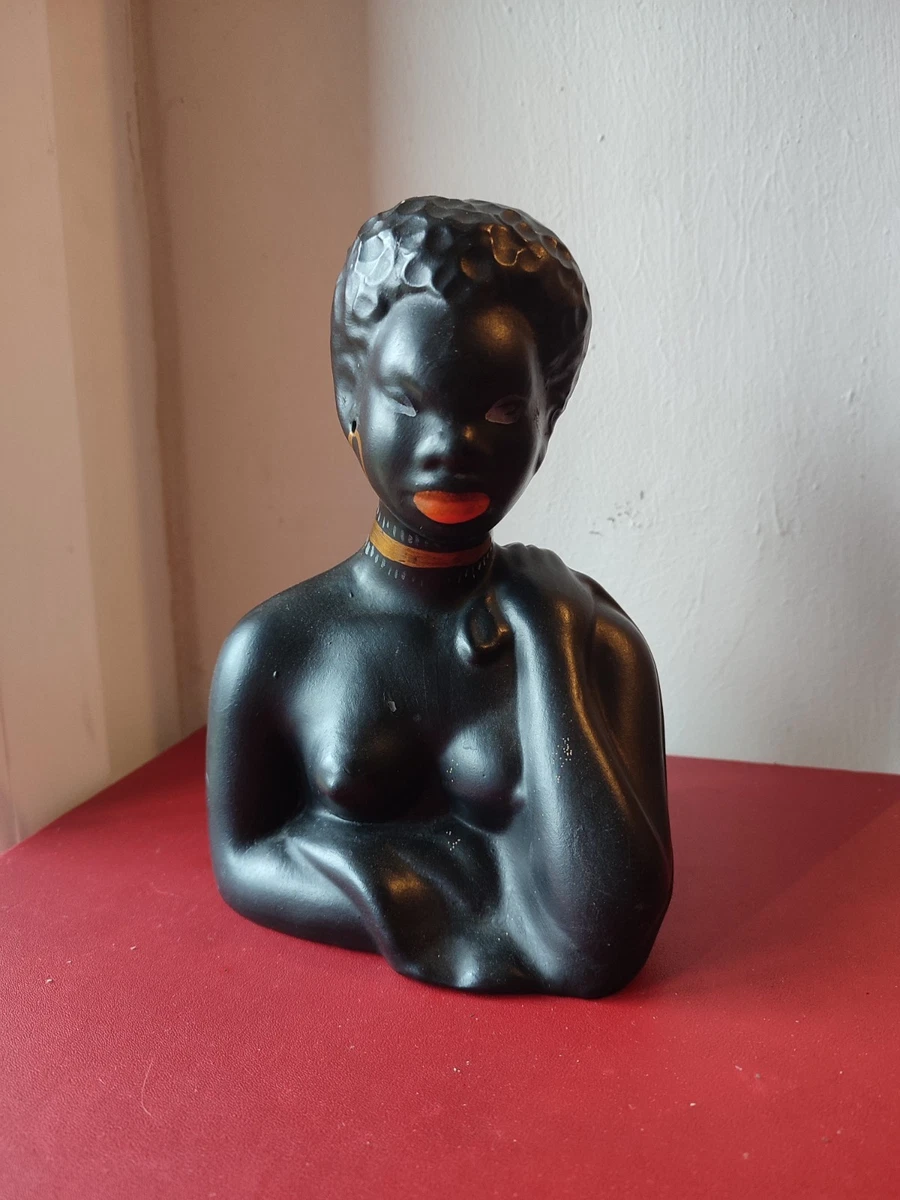 Ancien buste de femme africaine en plâtre - France