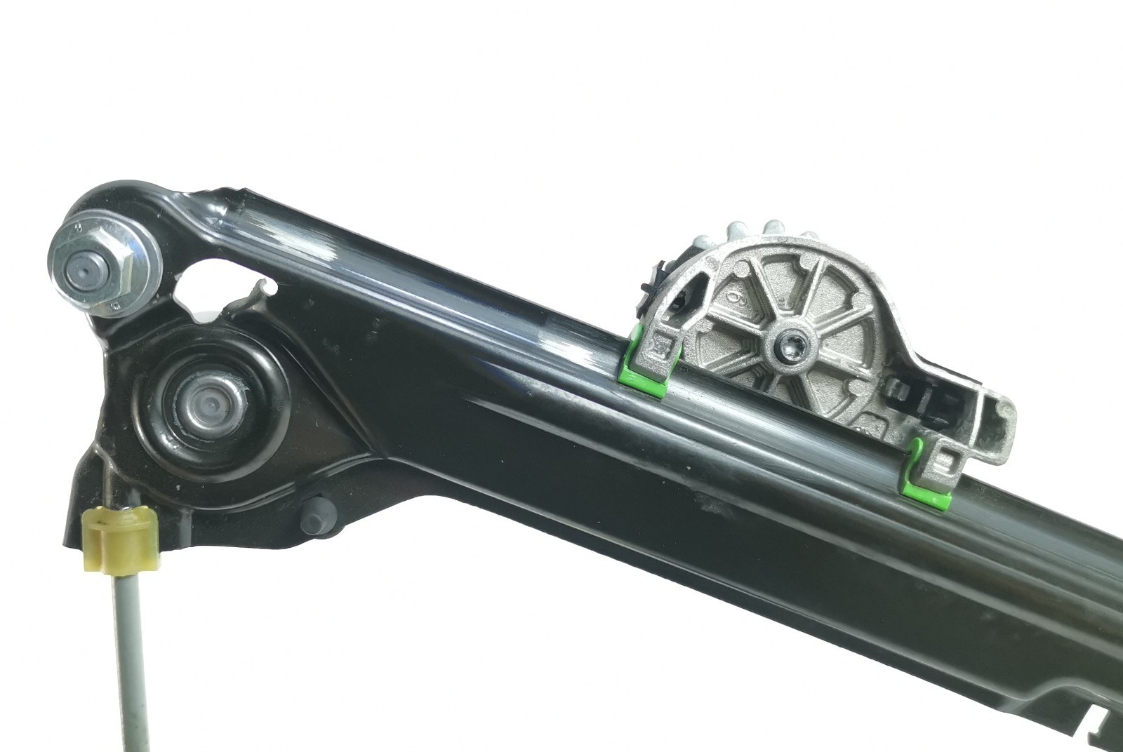 Maserati Levante 2017 Front Left Window regulator P/N 670032859