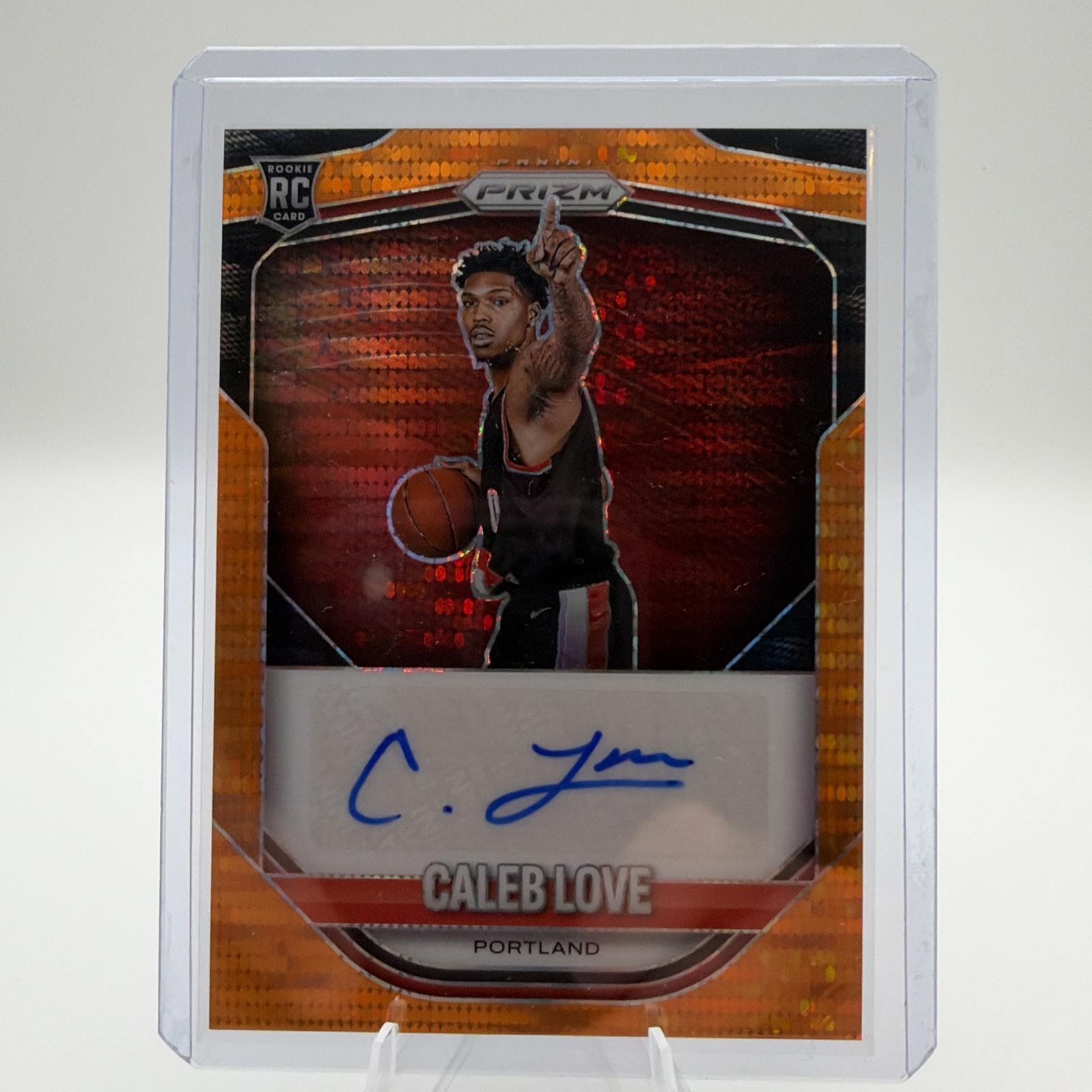 CALEB LOVE 2025-26 PRIZM AUTOGRAPHS ORANGE PULSAR ROOKIE RC AUTO /149 Q3562