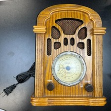 Vintage Classic Collectors Edition Radio Model 9718 Made in 1997 AM/FM Works