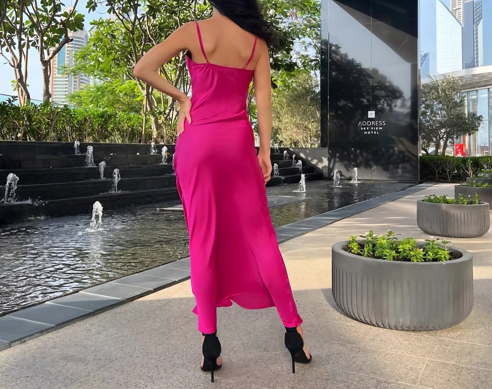 Шелковое коктейльное платье фуксия цвет размер 4-6 резинке покроя - Изображение 3 из 4