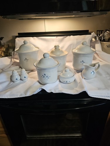 Pfaltzgraff Poetry Set of 4 Blue Floral Canisters With Lids Salt And Pepper .