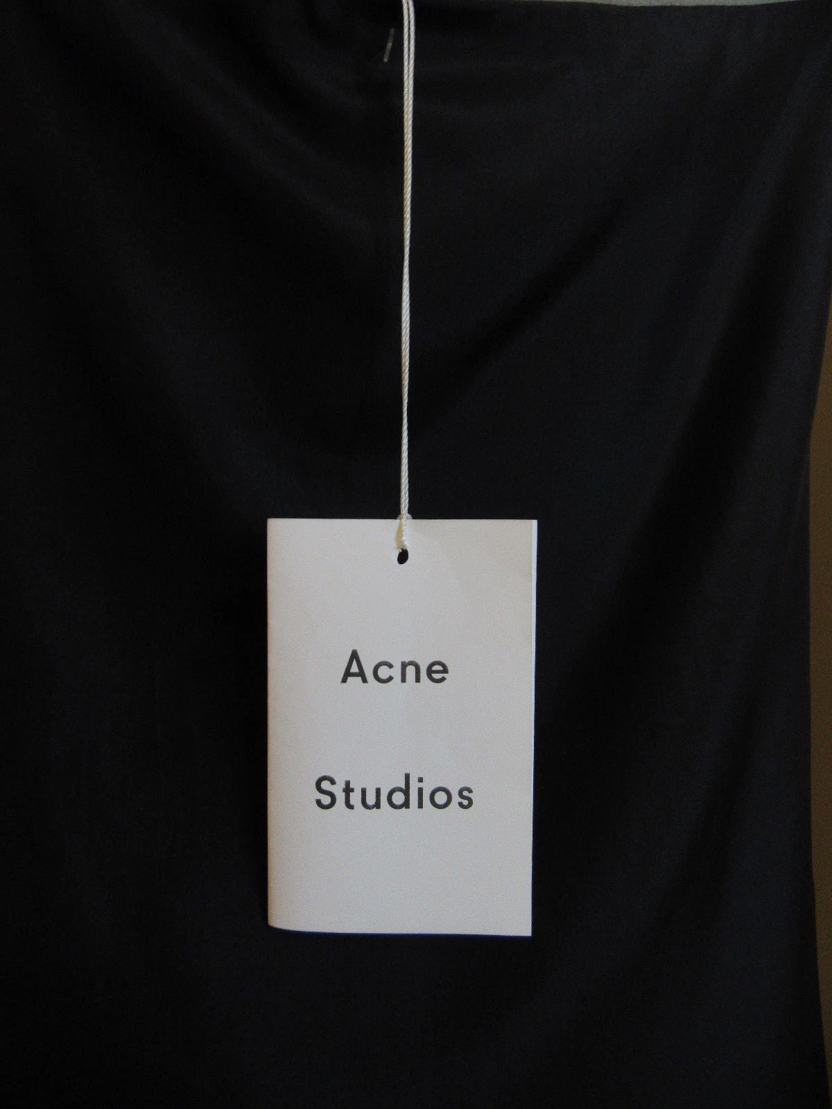 Abito nero con cinturini Acne Studios nuovo con etichette con stampa rosa arancione taglia 40 10 US