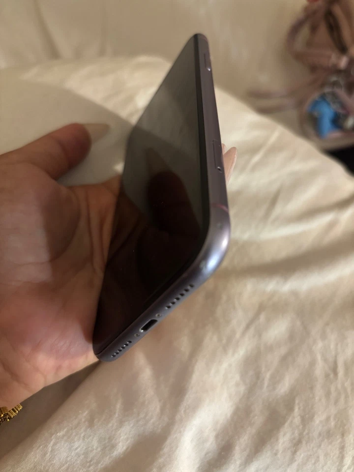 Apple iPhone 11 - 128Go - Violet (Désimlocké) A2221 (CDMA + GSM) - Photo 3/4