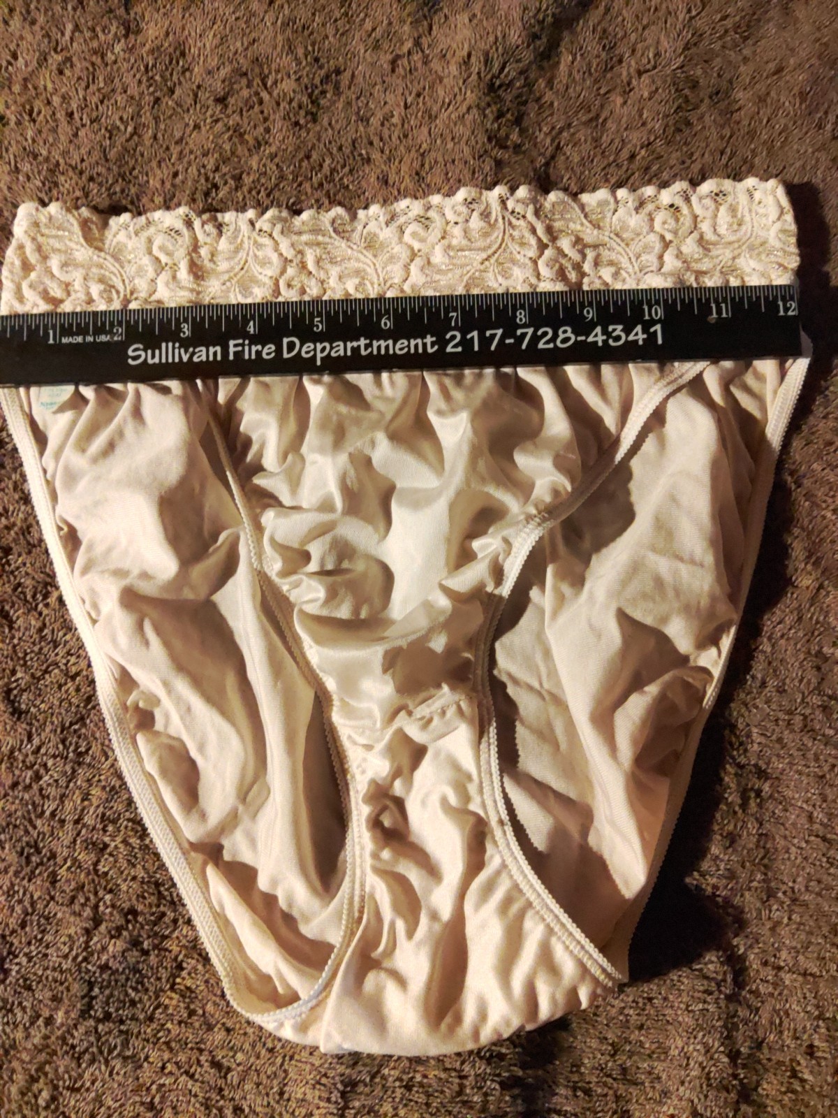 Vintage Myonne Hicut Panties W/Wide Lace Size 8  100% Nylon  Fits Hips 42-43 