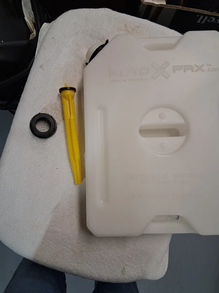 Rotopax 2 Gallon Water Container Foto 4 de 4