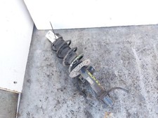 6R0413031A VORDERER STOSSDÄMPFER rechts VOLKSWAGEN POLO (6R1-6C1) 1.2 TDI 12v MA