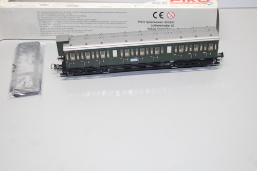 848025 Wagon citerne avec plateforme de serre-frein de la RENFE (CARGAS