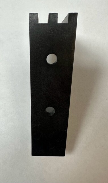 TORO/EXMARK PART # 1-653404 CATCH; LAZER Z HP XS RADIUS TRIPLE