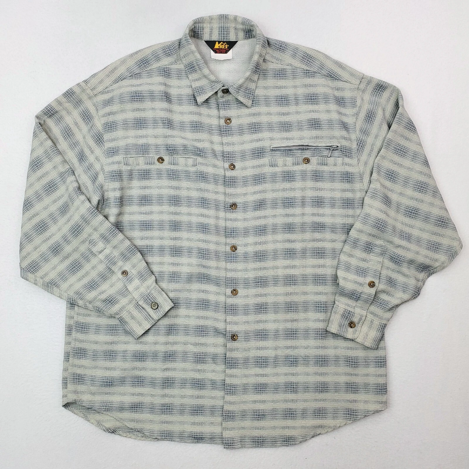 REI Shirt Mens Large Blue Shadow Plaid Button Up Vented Caped Hiking Fishing