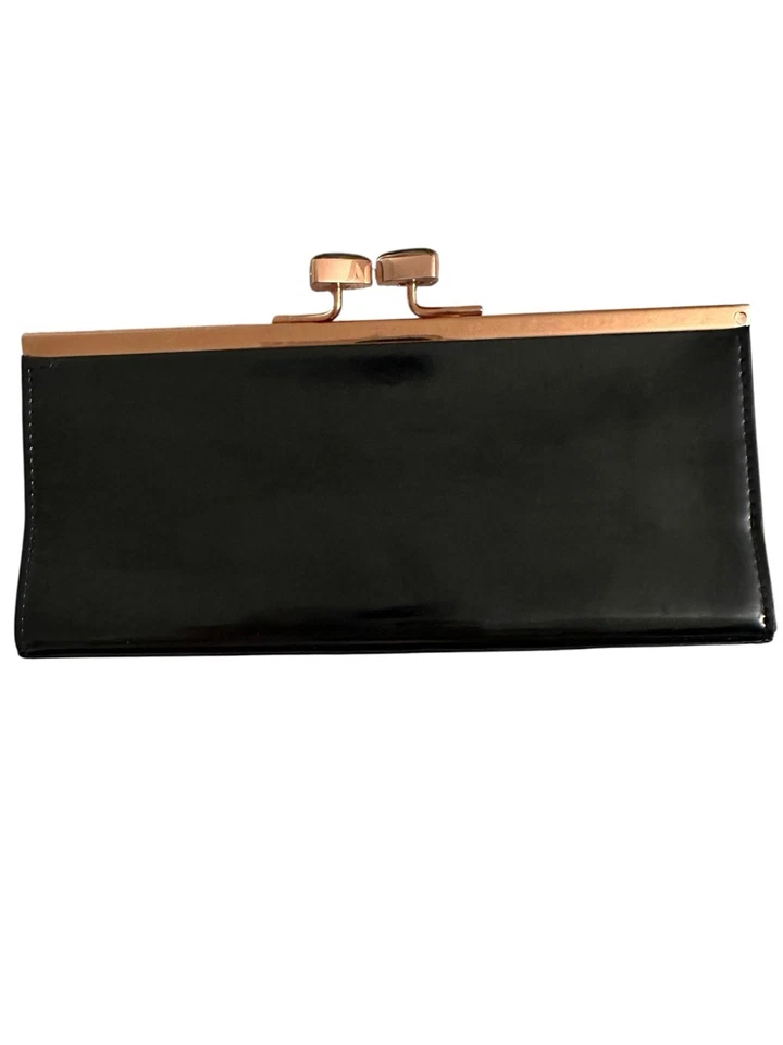 Cartera sin asas Ted Baker London charol negra con ribete dorado rosa Foto 4 de 4