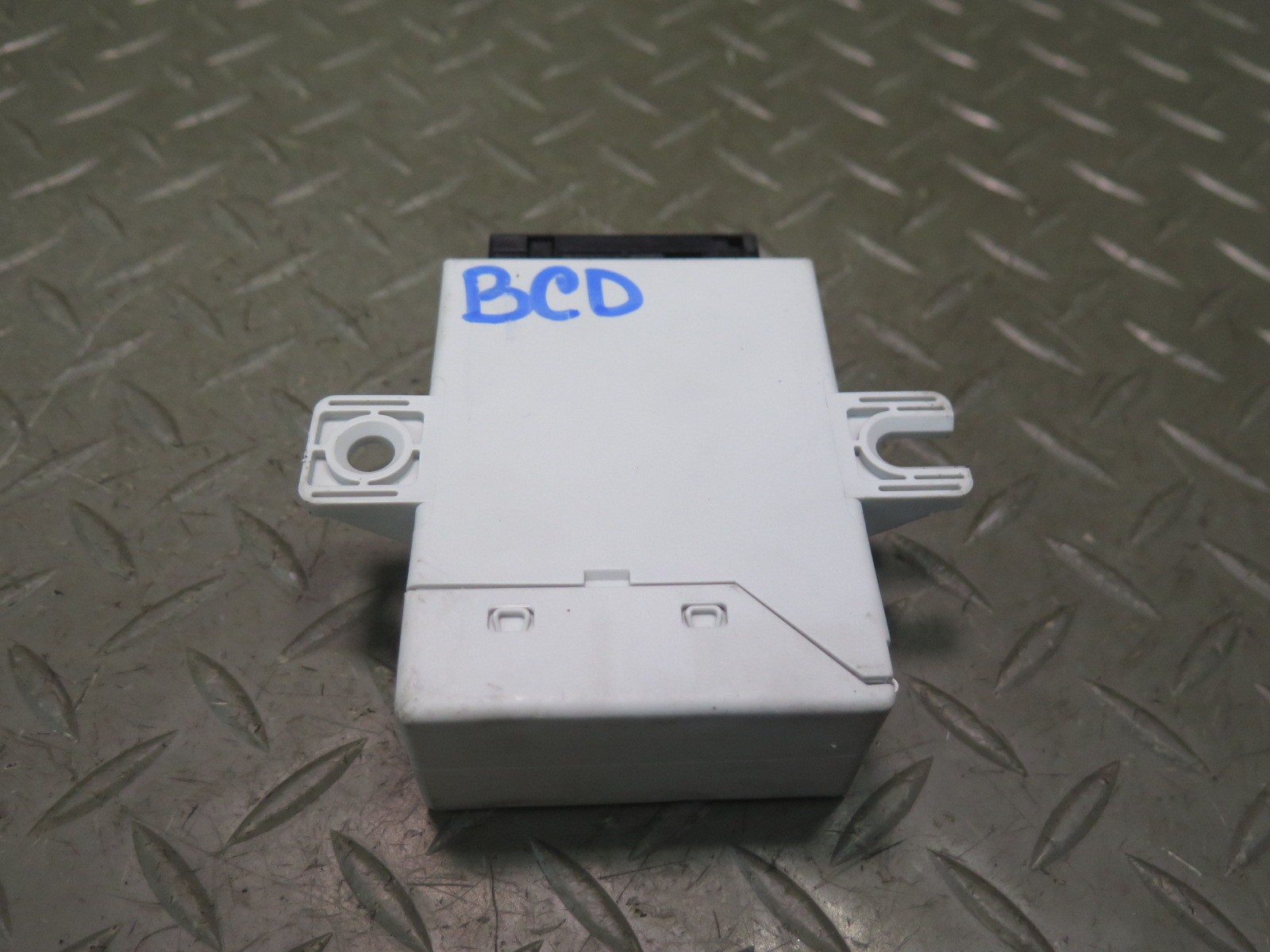 2006-2012 BENTLEY FLYING SPUR TPMS TIRE PRESSURE CONTROL MODULE UNIT 3W7907273