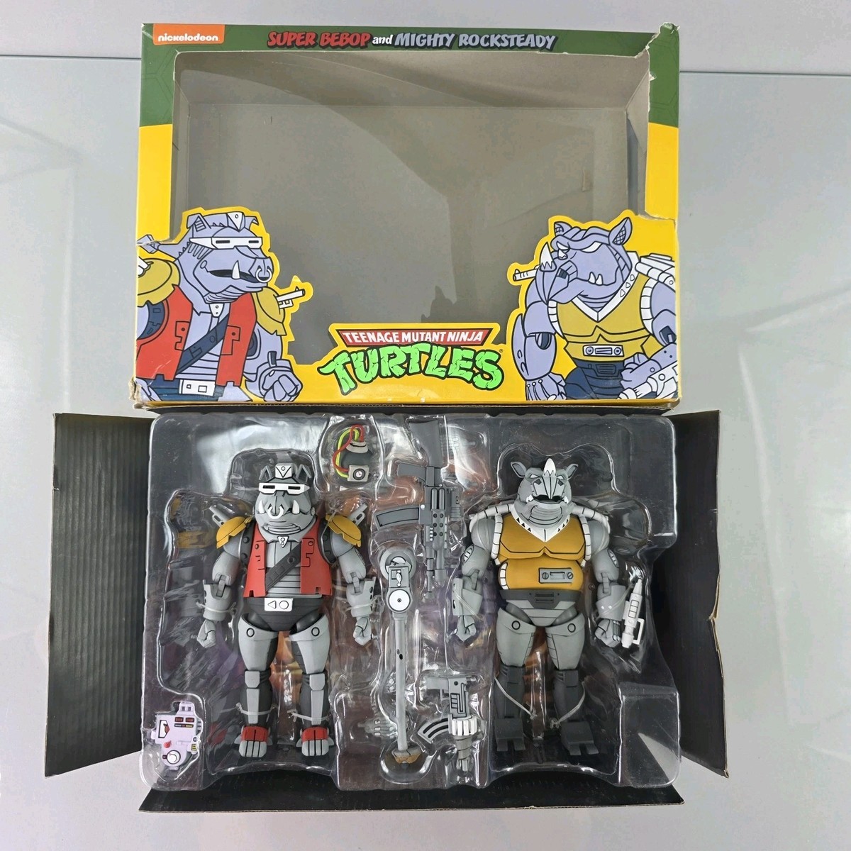 タートルズ ビーバップ ロックステディ フィギュア セット NECA