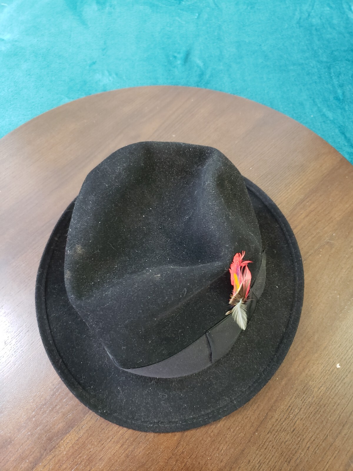Dynafelt Black Wool Felt Fedora Hat for Men Size 7 1/8 with Feather  -image