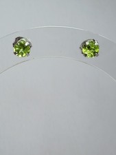 925 Sterling Silver Peridot Stud earrings New
