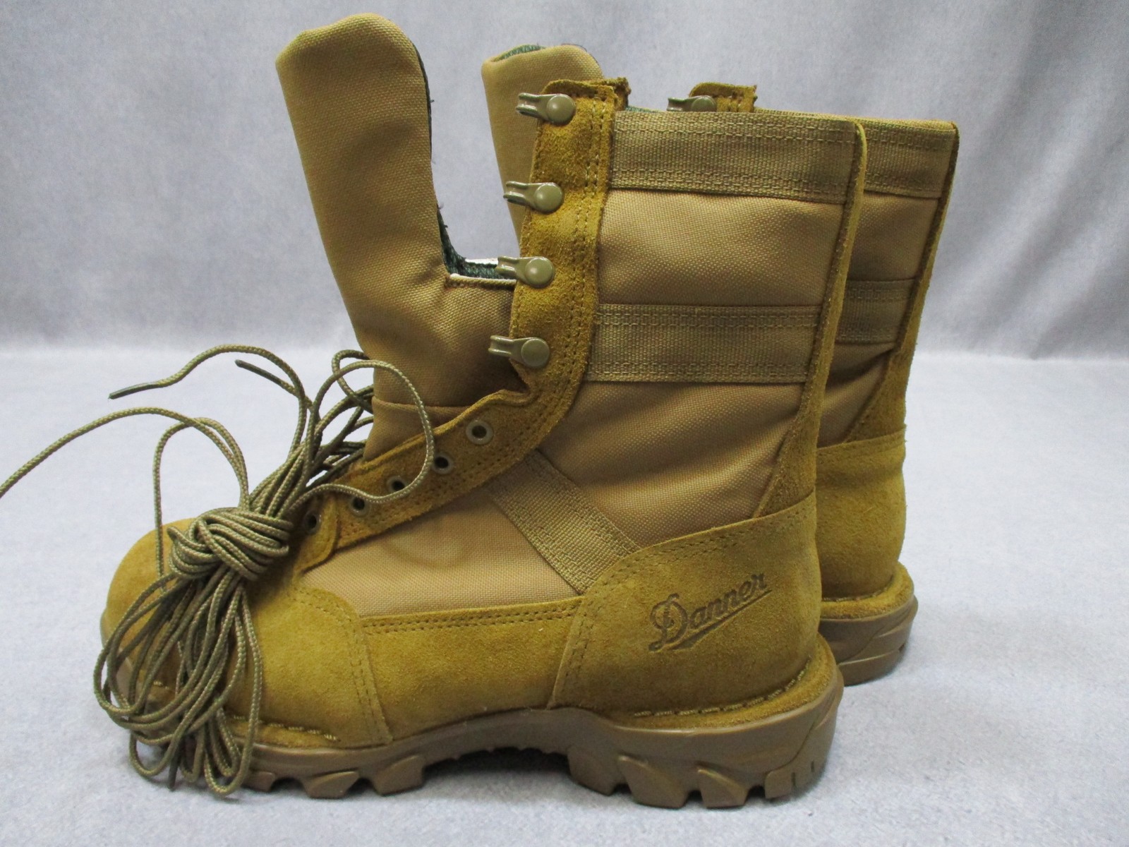 's Size 8 D Gore-tex Made In Usa