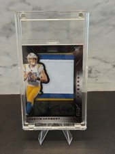 2020 Panini Black - Rookie Patch Autograph Justin Herbert /12