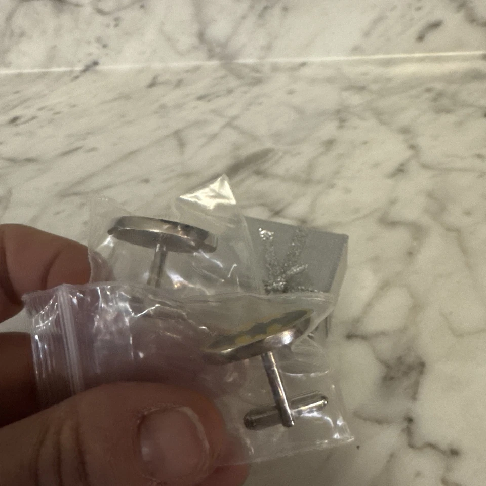 Gemelos Batman Superhéroe DC Comics Amarillo Negro Plata Traje de Boda Camisa Para Hombre Foto 2 de 3