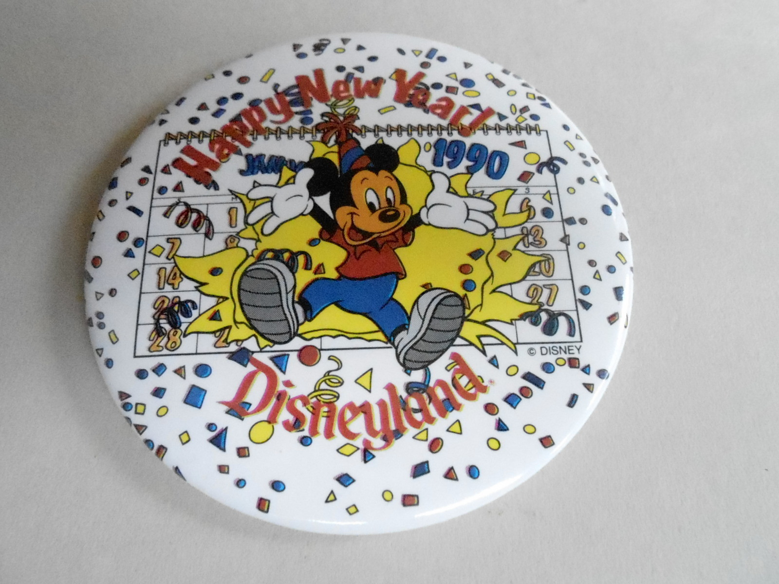 VINTAGE 3" PROMO PINBACK BUTTON #92-096 - DISNEY - HAPPY NEW YEAR 1990