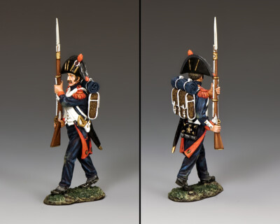 KING & COUNTRY THE AGE OF NAPOLEON NA391 FRENCH BICORNE GUARD ADVANCING SHOULDER