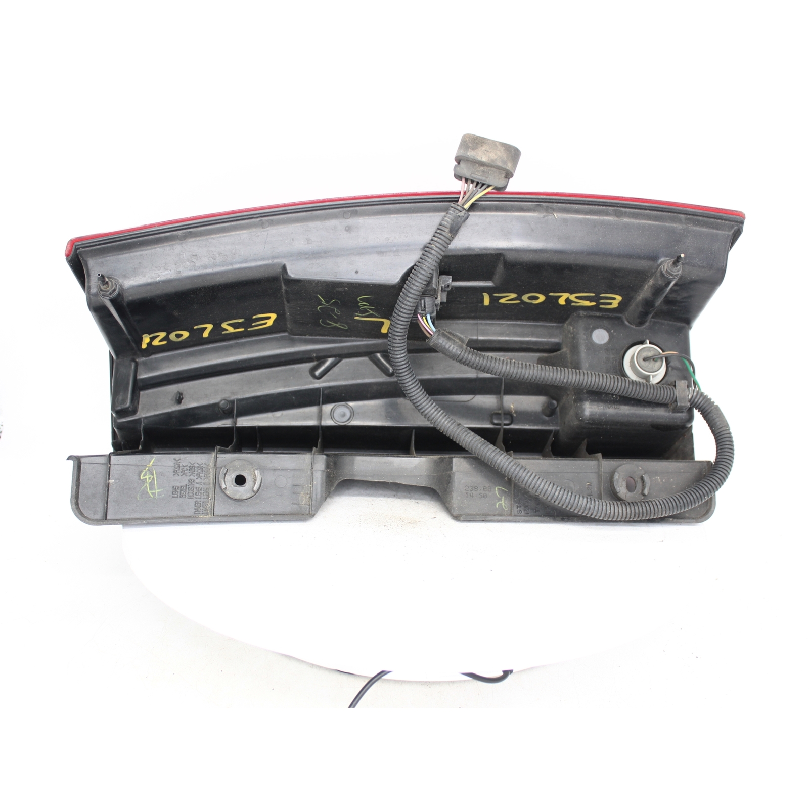 Cadillac Escalade OEM Driver Tail Light GM 19171263 for sale