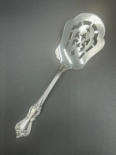 MARLBOROUGH BY REED & BARTON STERLING SILVER PRCD TOMATO SERVER/NO MONOGRAM