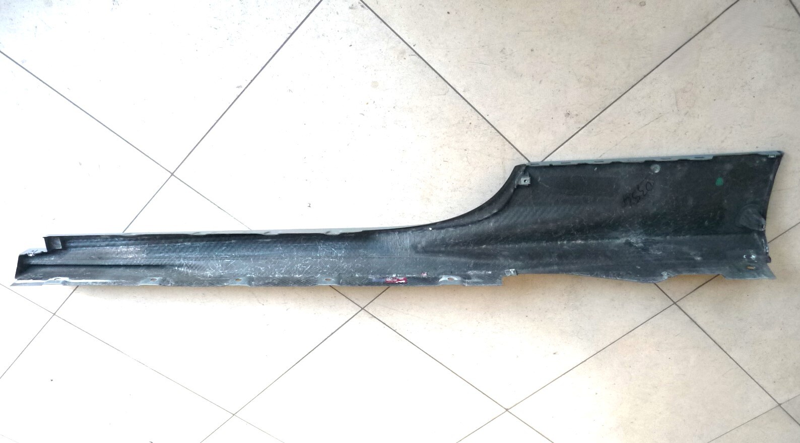 Ferrari F8 Aero Right Passenger side Carbon Fiber Rocker Skirt Moulding 81797 OE