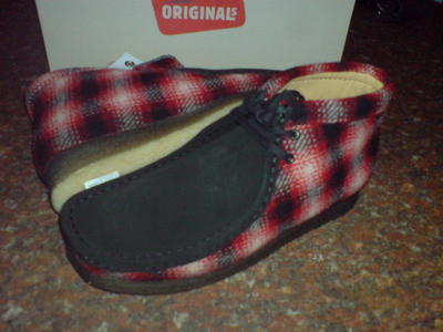 wallabees red