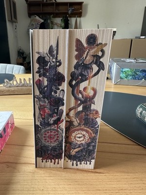Laura Labas Night of Shadows and Flames 1+2 Farbschnitt Neu mit Signatur RAR