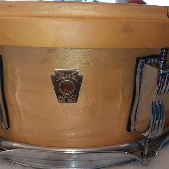 Ludwig LM403 Classic Maple snare